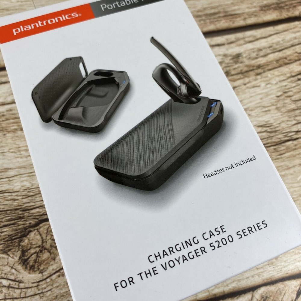 NEW Brand Plantronics Voyager 5200 Bluetooth Headset Charge Case W/OUT H…